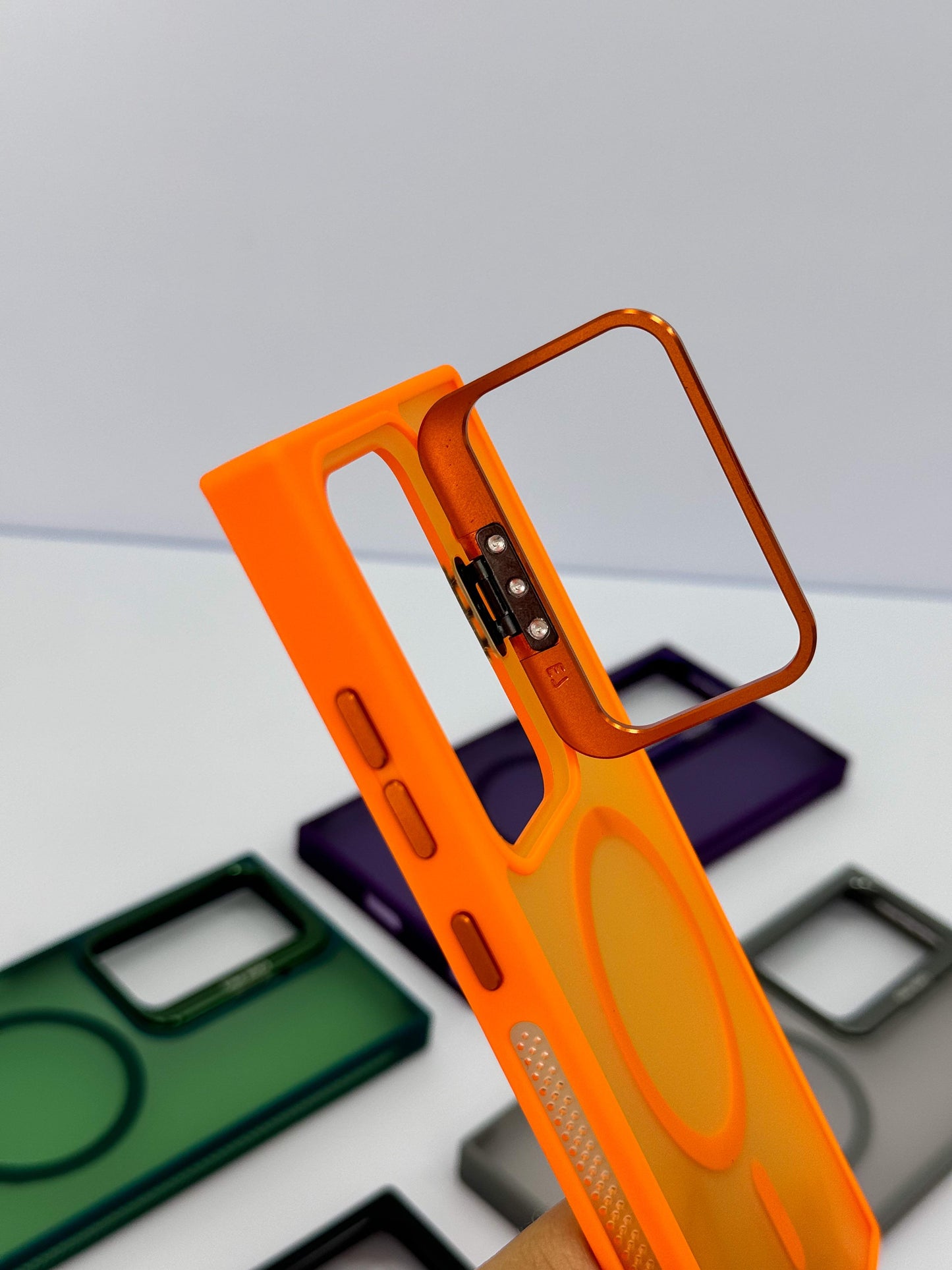 FUNDA MAGSAFE HUMO CON AROS DE CAMARAS