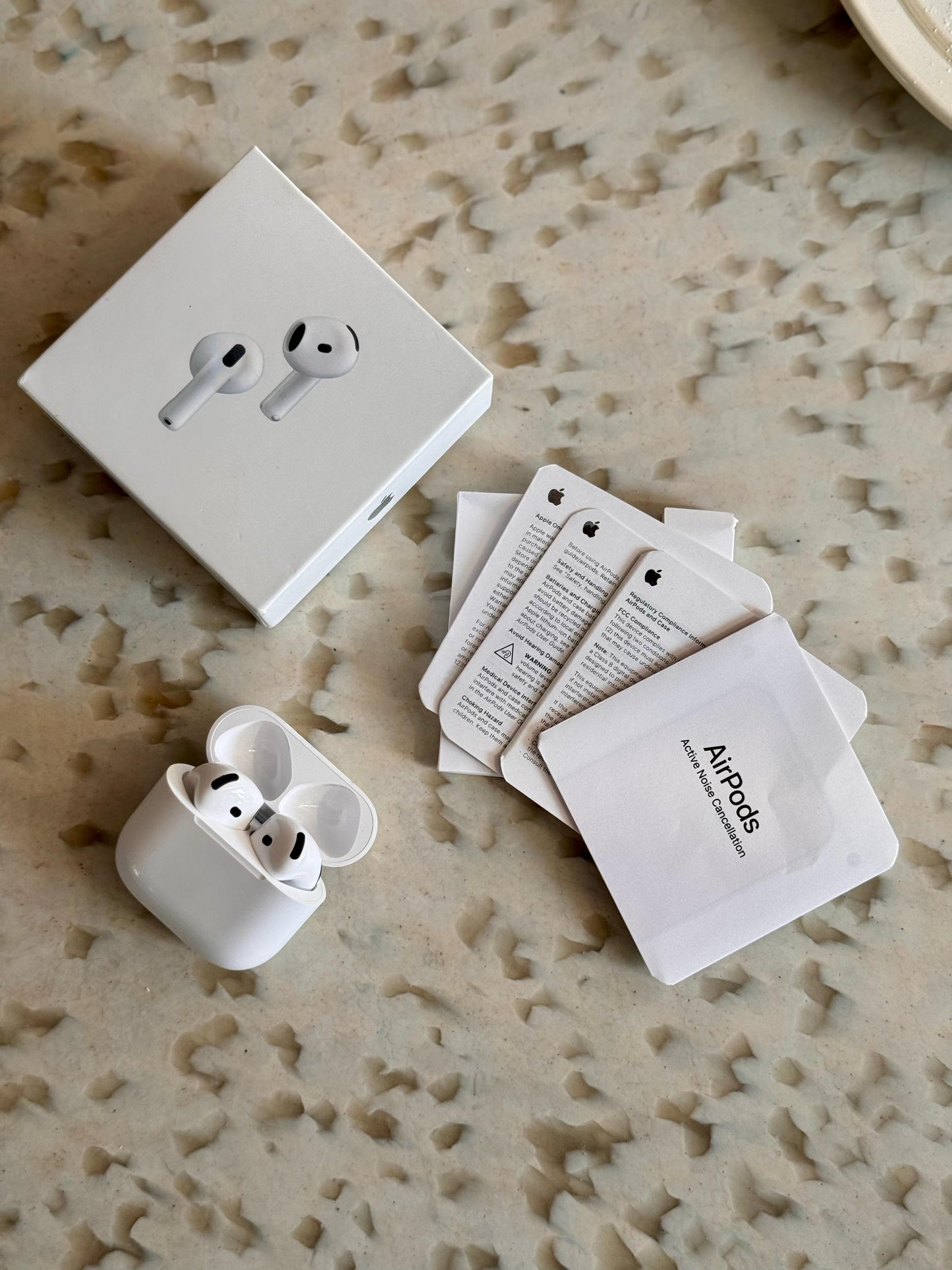 AUDIFONO INALAMBRICO AIRPODS 4 GENERACION
